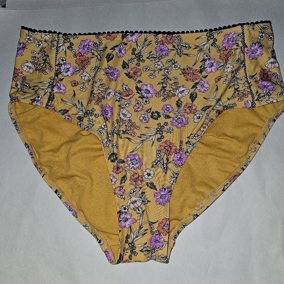 Time & Tru Gold Flowery 2pc Swim Suit  size L 12-14   "V" - Picture 5 of 7